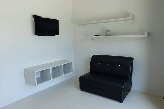 1 Bed Condo — photo 3