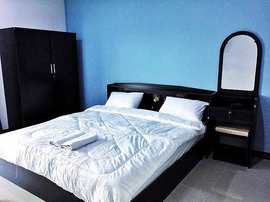 1 Bed Condo — photo 3
