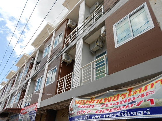 1 Bed Condo — photo 1
