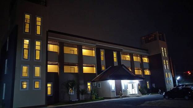 Condo — photo 1