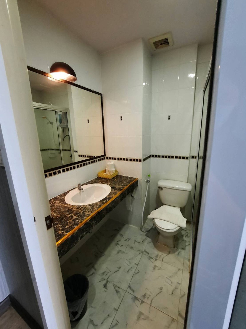 1 Bed Condo — photo 5