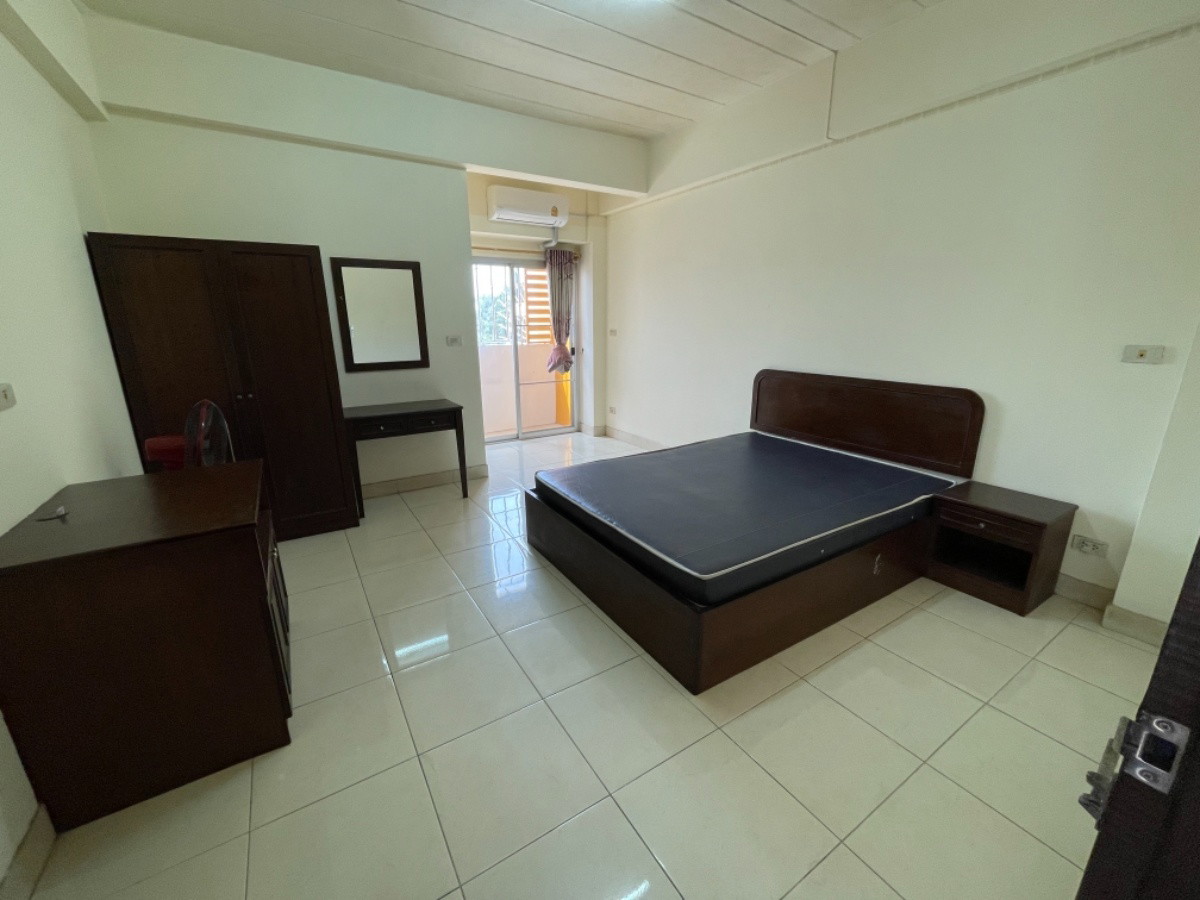 1 Bed Condo · Mueang Chon Buri, chon_buri — photo 1