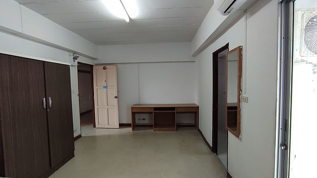 1 Bed Condo · Thon Buri, bangkok — photo 2