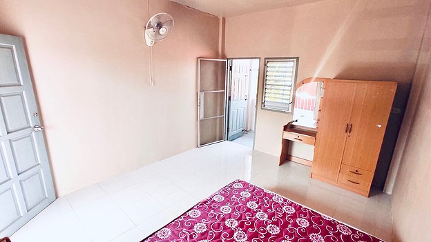 1 Bed Condo — photo 4