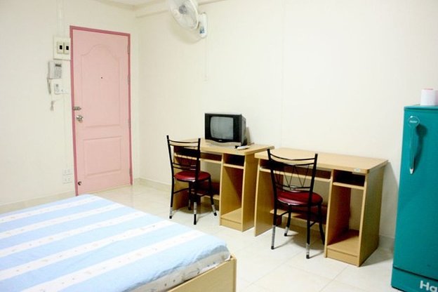 1 Bed Condo — photo 3