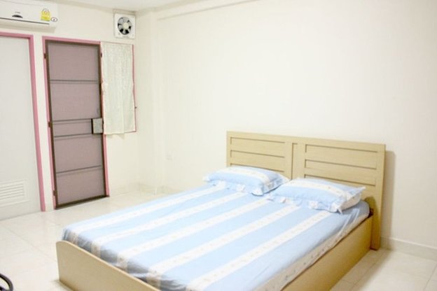 1 Bed Condo — photo 4