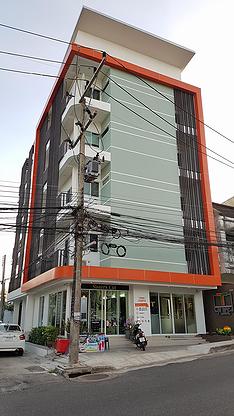 Condo — photo 1