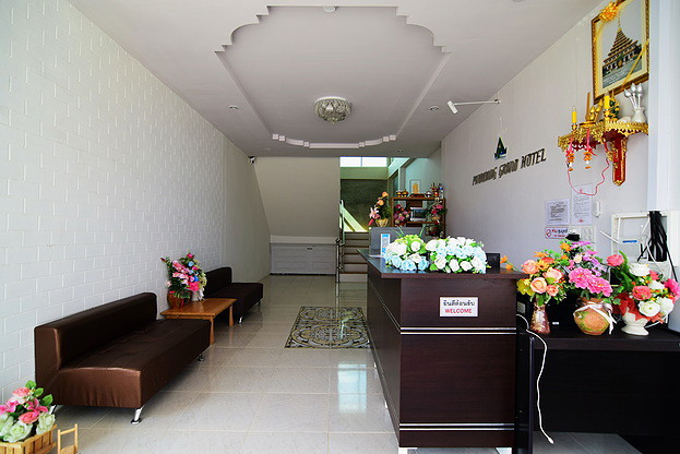 1 Bed Condo — photo 2