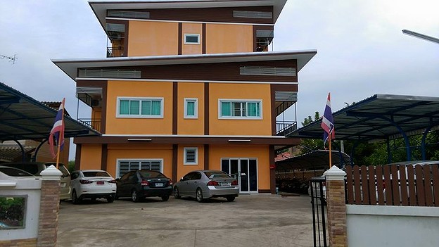 1 Bed Condo — photo 1