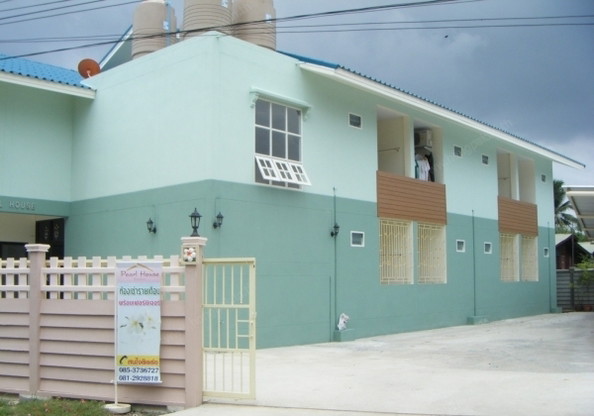 1 Bed Condo — photo 2