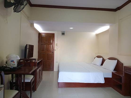 1 Bed Condo · Thon Buri, bangkok — photo 1