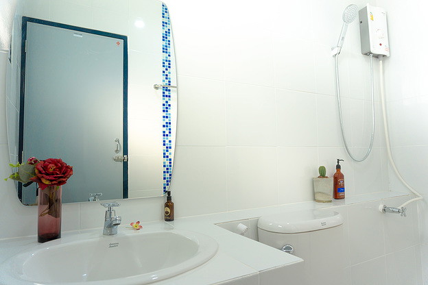 1 Bed Condo — photo 3