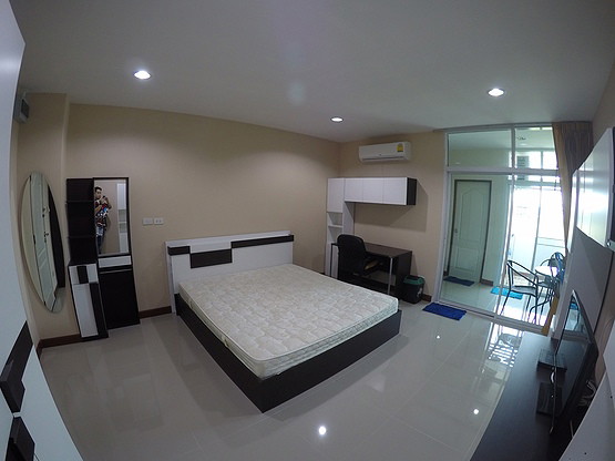 1 Bed Condo — photo 2