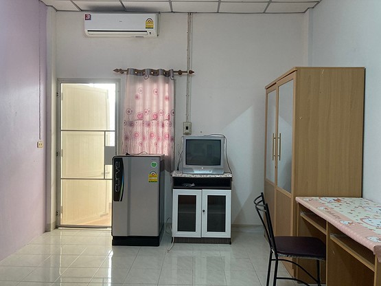 1 Bed Condo — photo 3