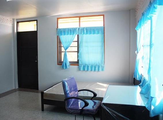 1 Bed Condo — photo 2