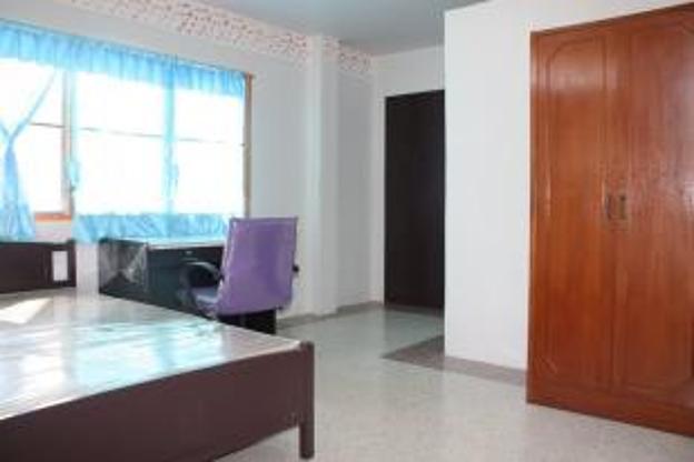 1 Bed Condo — photo 3