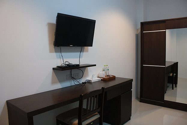 1 Bed Condo — photo 5