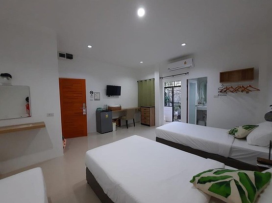 1 Bed Condo — photo 3