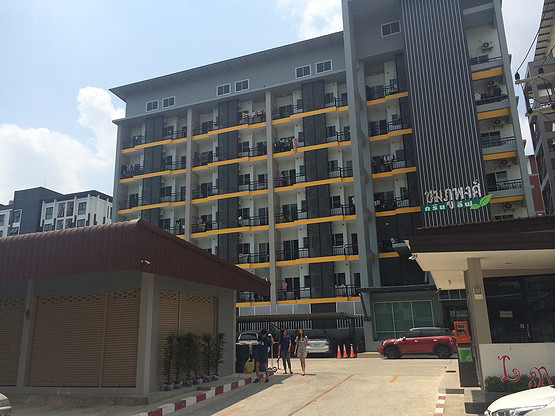 1 Bed Condo — photo 2