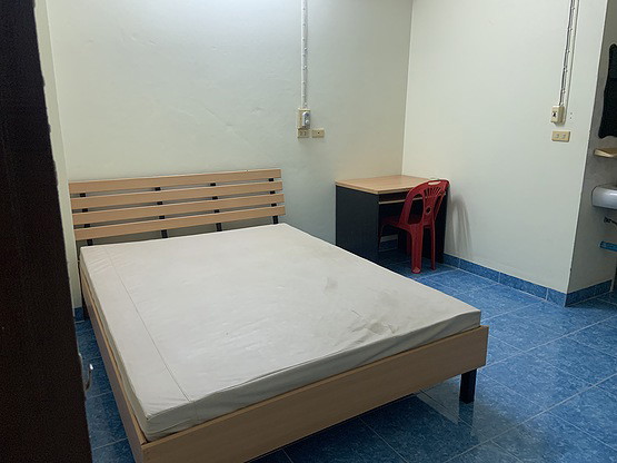 1 Bed Condo — photo 2