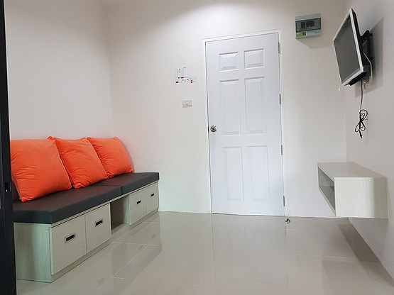 1 Bed Condo — photo 3