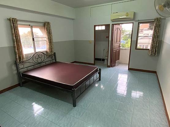 1 Bed Condo — photo 4