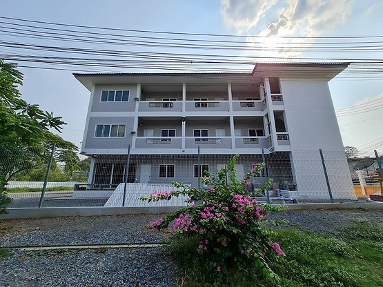 1 Bed Condo — photo 1