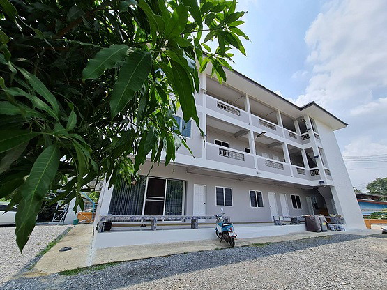 1 Bed Condo — photo 2