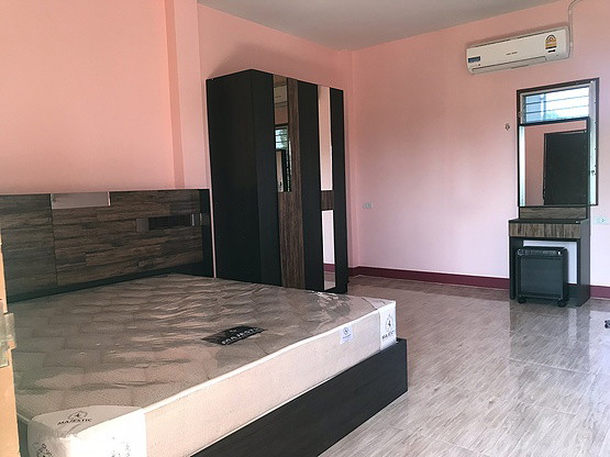 1 Bed Condo — photo 3