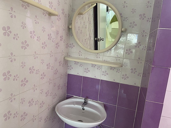 1 Bed Condo — photo 1