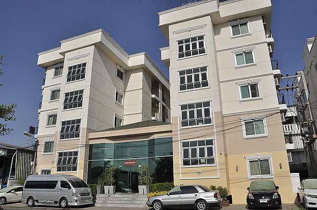 1 Bed Condo — photo 1