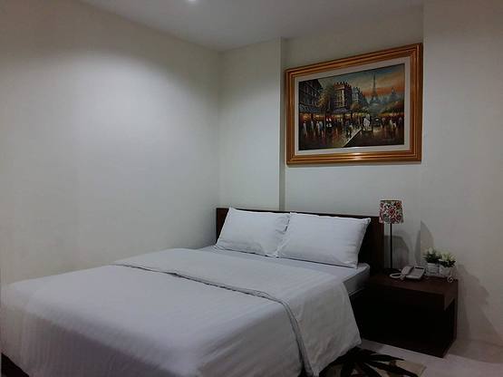 1 Bed Condo — photo 4