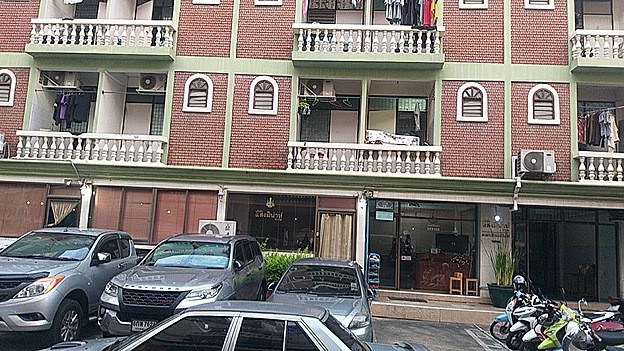 1 Bed Condo · Huai Khwang, bangkok — photo 2