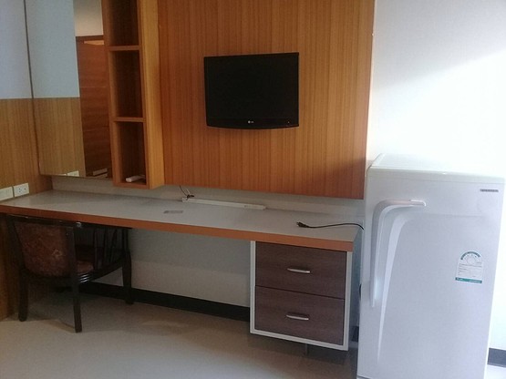 1 Bed Condo — photo 2