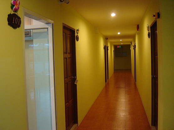 1 Bed Condo — photo 3