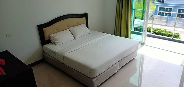 1 Bed Condo — photo 1
