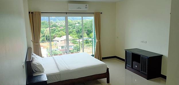 1 Bed Condo — photo 2