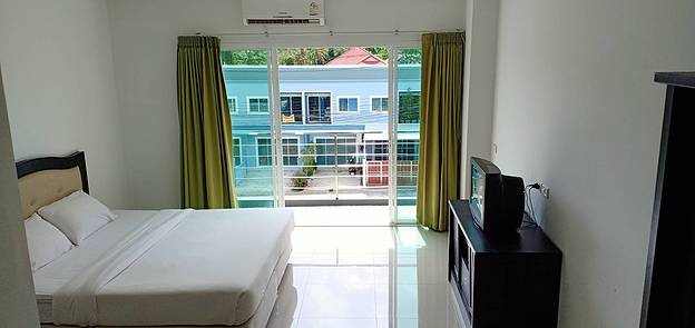 1 Bed Condo — photo 3