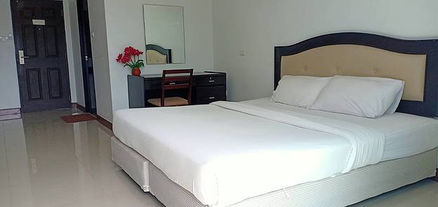 1 Bed Condo — photo 4