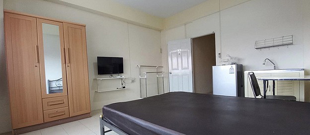1 Bed Condo — photo 1