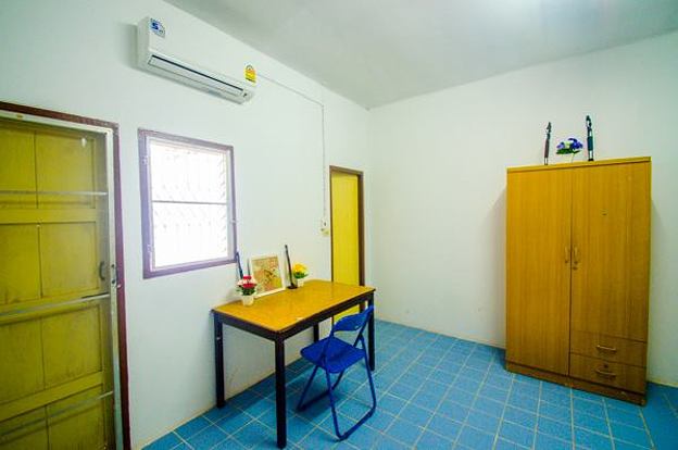1 Bed Condo — photo 2