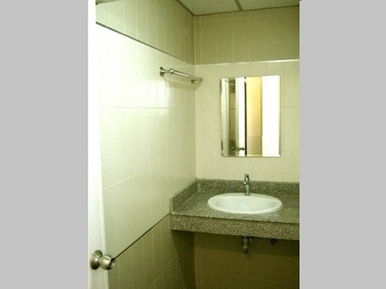 1 Bed Condo · Sathon, bangkok — photo 5