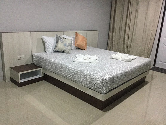 1 Bed Condo — photo 2