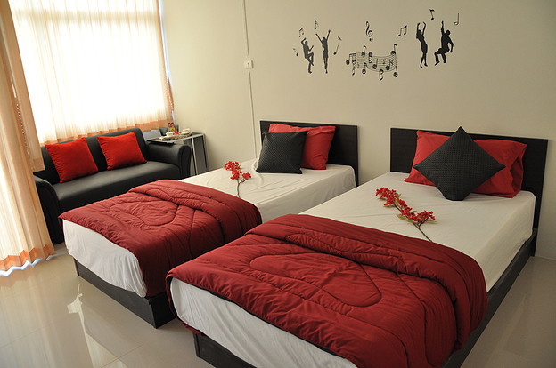 1 Bed Condo — photo 4