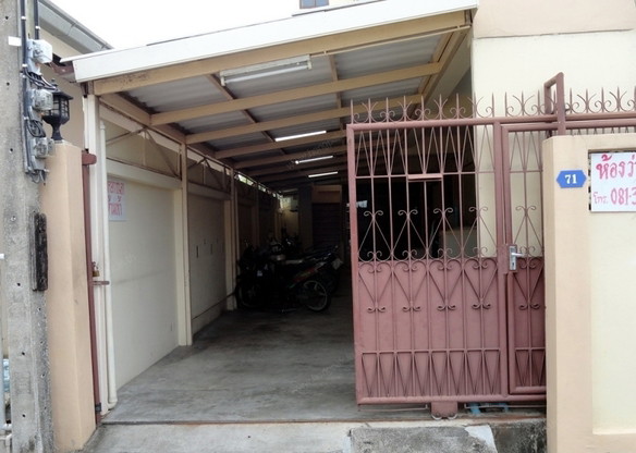 Condo · Wang Thonglang, bangkok — photo 2