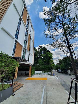 @93 Apartment — photo 2