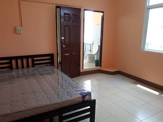 1 Bed Condo · Bangkok Noi, bangkok — photo 2