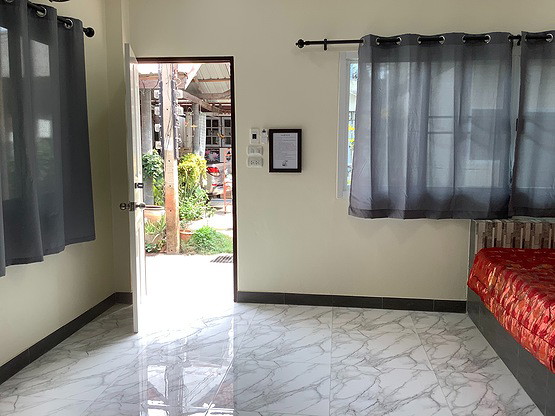 1 Bed Condo — photo 2