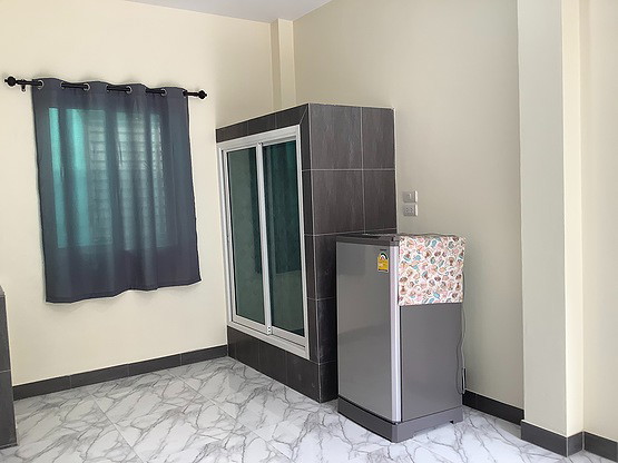 1 Bed Condo — photo 3