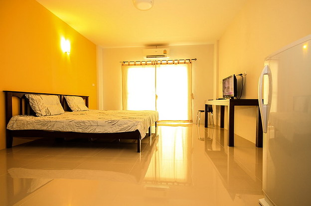 1 Bed Condo — photo 4